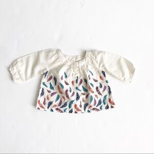 Old Navy feather print top EUC 0-3 months